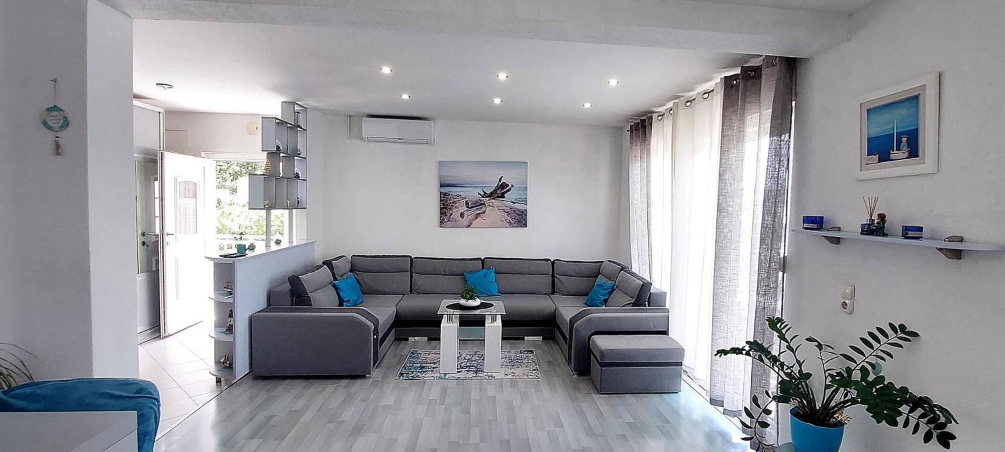 Luna Apartments Baška Voda Esterno foto